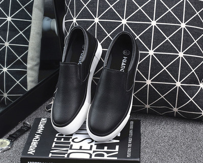 秋季百搭新風尚 韓版厚底一腳蹬帆布鞋，舒適與時尚的懶人選擇